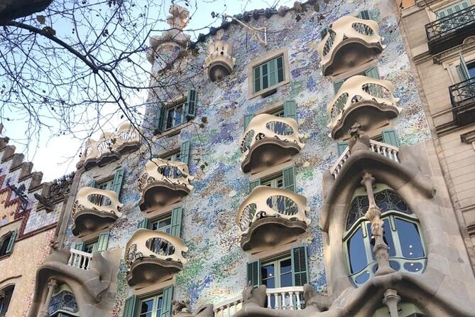 Private Tour Barcelona and Montserrat 8 Hours - Lunch, Timing, and the Value of a Private Vehicle