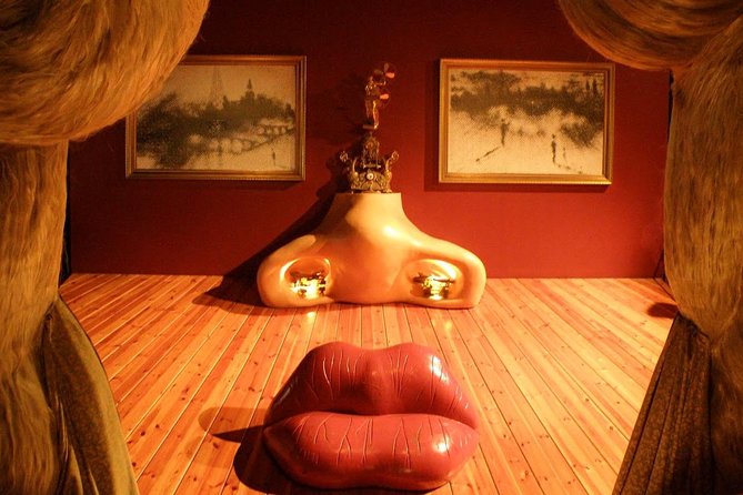 Private tour: Dali Museum in Figueres and Púbol Tour with Hotel pick-up - Timing, pickup, and practical details