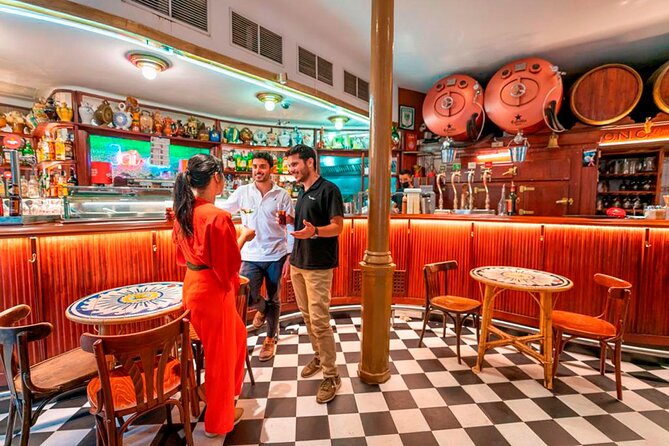 Private Tour: Tapas, Wine & Flamenco Show in Barcelona’s Old Town - Private tour or small-group evening?