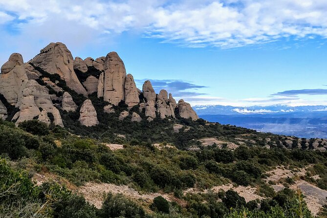 Private Tour to Montserrat with a specialized local guide - Weather, timing, and small practical cautions