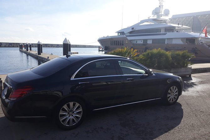 Private Transfer from Barcelona to the Port (or vice versa) - The private format and who benefits most