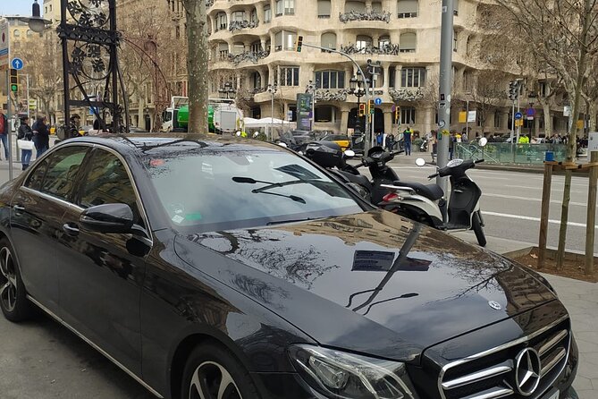 Private Transfer from Barcelona to the Port (or vice versa) - What the service does not include