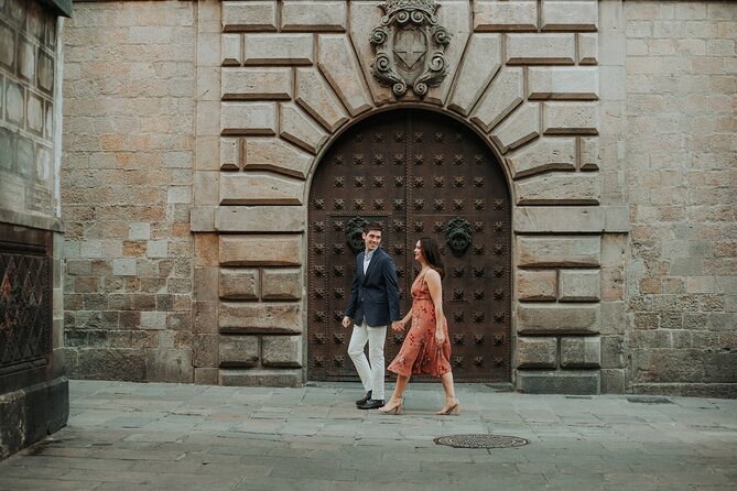 Private Vacation Photography Session with Local Photographer in Barcelona - What the photographer and planning team add