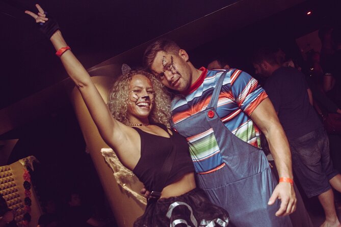 Pub Crawl Barcelona: 4 nightclubs + shots + skip-the-line entry - Who will enjoy this crawl most?