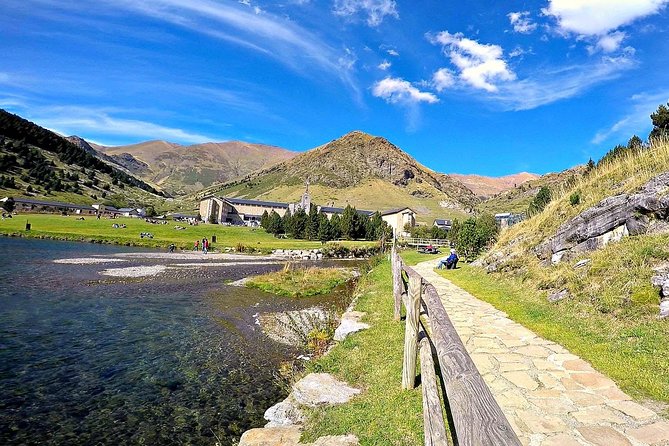 Pyrenees Mountain Train and Nature Walk - What the guide adds to the day