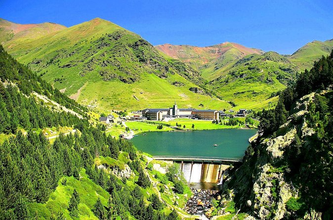 Pyrenees Private Tour from Barcelona with Easy Hike & Cogwheel Train - The mountain village portion