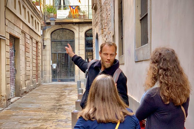 Ramblas, Old Town, Gothic and Gaudi Architecture Walking Tour - Casa Batlló: Gaudí’s House of Bones