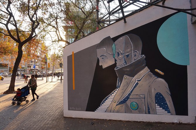 Raval Street Art and Graffiti Guided Tour in Barcelona - Tres Chemineas, the local-style finale