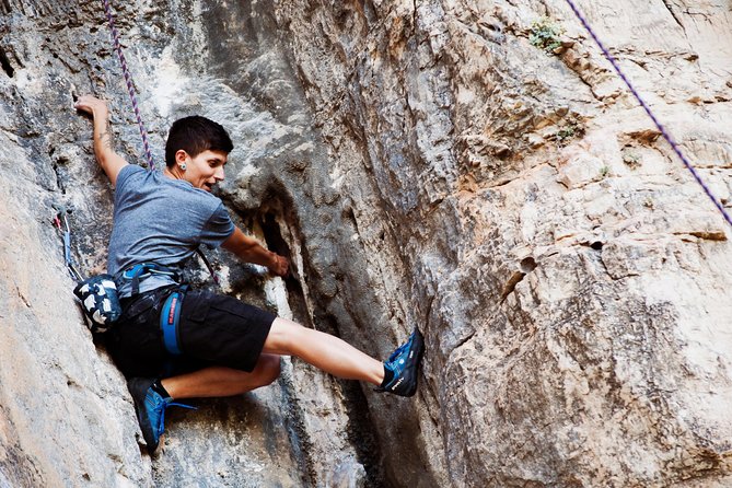 Rock Climbing Barcelona - From Barcelona to the crag at 9 a.m.
