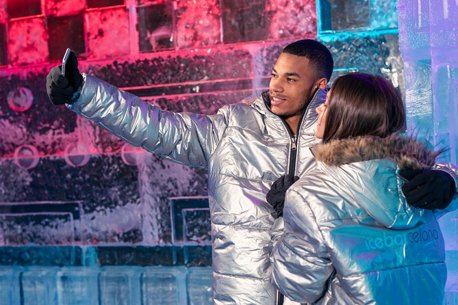 Romantic Pack at Icebarcelona - The hand-carved sculptures make the difference