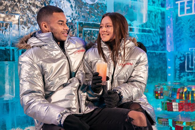 Romantic Pack at Icebarcelona - Cava, cocktails, and chocolates for two