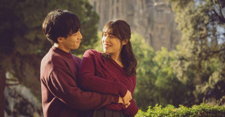 Romantic Photoshoot Experience for Couples in Barcelona - What the $68 price really gets you