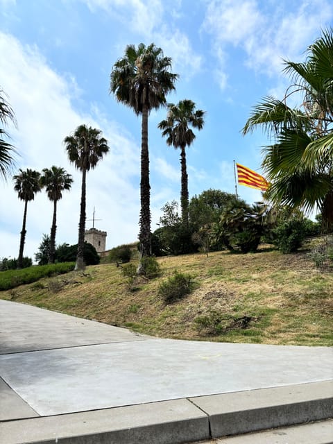 Running tour: Keep fitness & explore Barcelona - Montjuïc Castle, the National Palace, and Olympic sites