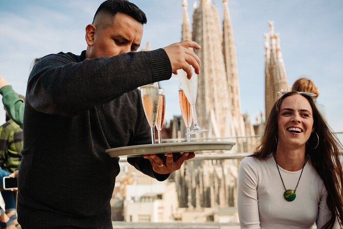 Sagrada Familia Closing Time Tour with Rooftop Views - Walk from the terrace to Gaudí’s basilica