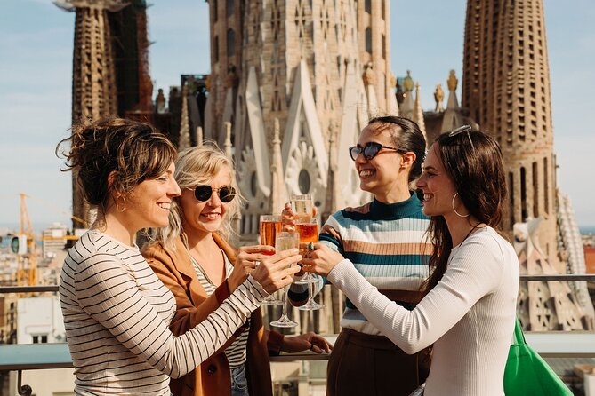 Sagrada Familia Closing Time Tour with Rooftop Views - Clothing, pace, and access