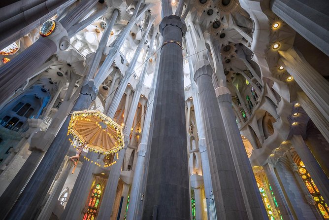 Sagrada Familia Evening Private Tour with Expert Guide - Skip-the-line access and what it really means