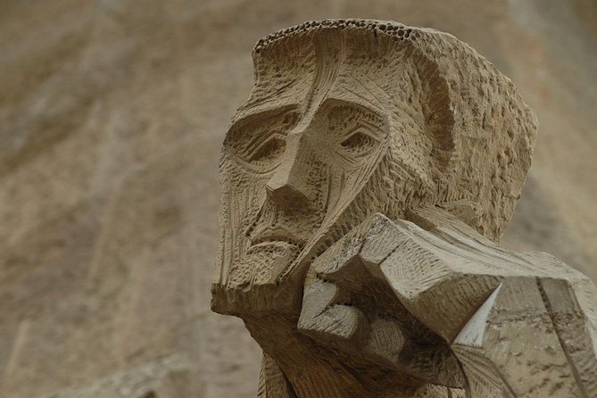 Sagrada Familia Evening Private Tour with Expert Guide - Is $82.27 per person a fair price?
