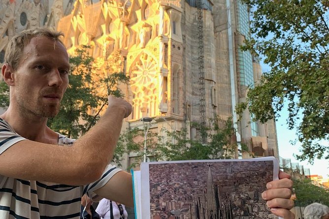 Sagrada Familia Exterior Free Tour: Stories, Secrets & Symbolism - What You Learn About Gaudí, History, and Controversy