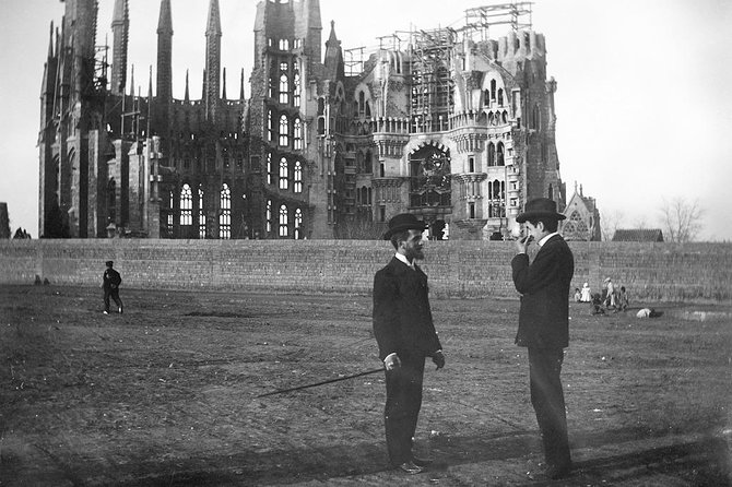 Sagrada Familia Exterior Free Tour: Stories, Secrets & Symbolism - Should You Book the Sagrada Familia Exterior Tour?