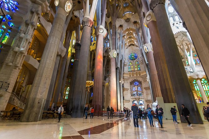 Sagrada Familia Guided Tour with Skip The Line Access - Practical limits you should know