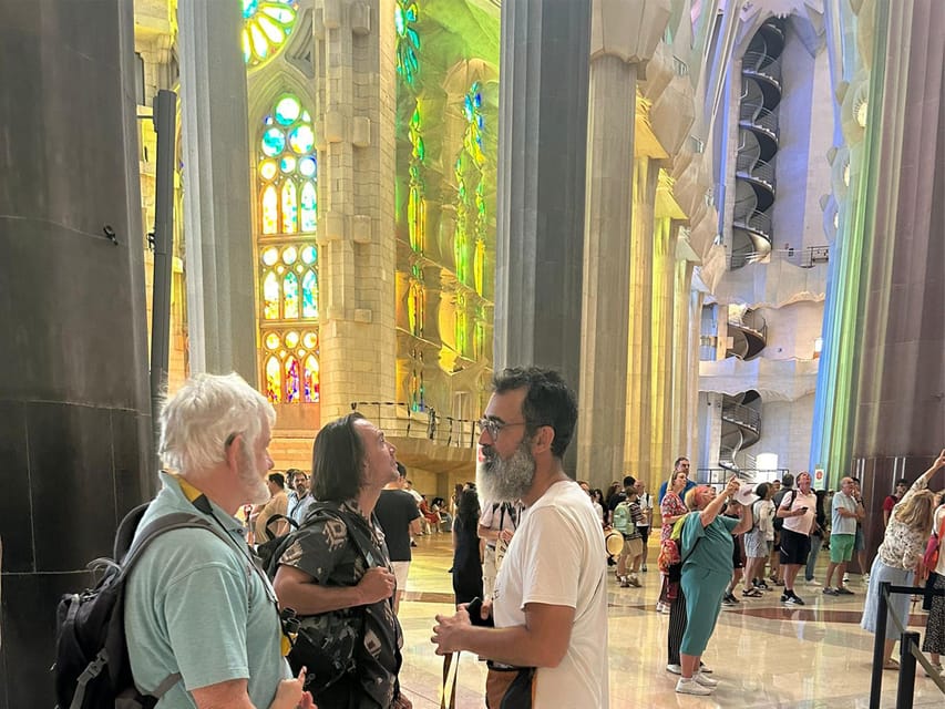 Sagrada Familia Guided Tour with Skip-the-Line Entry Ticket - Why a guide changes the Sagrada Família