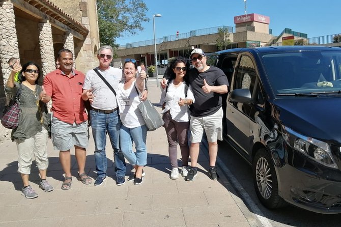 Sagrada Familia & Montserrat Private Tour with Hotel pick-up - Eixample and the road to Sagrada Familia