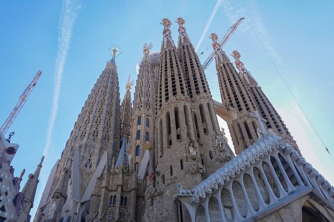 Sagrada Familia & Park Guell Guided Tour with Skip The Line - The walking and group pace deserve serious attention