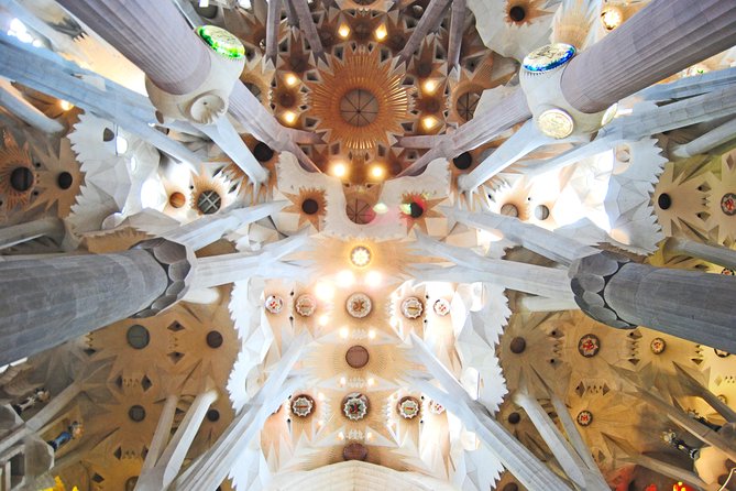 Sagrada Familia Private Guided Tour with Skip the Line Tickets - The façades, construction story, and best photo spots
