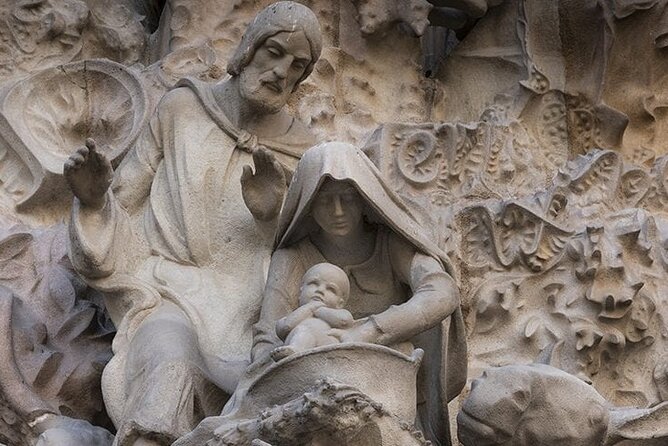 Sagrada Familia Private Tour with Priority Entrance - Who should choose this private Sagrada Familia tour?