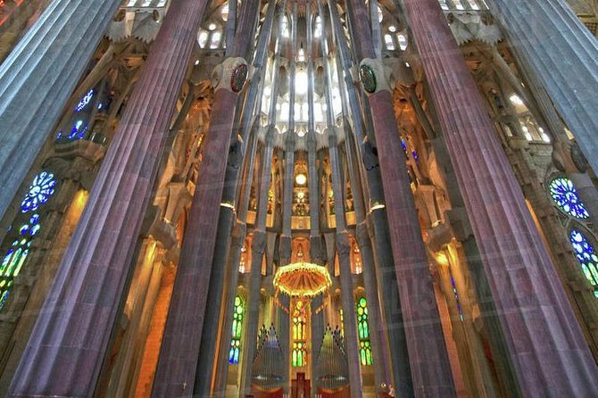 Sagrada Familia Private Tour with Skip-the-Line Ticket - Guides who make the details easier to see