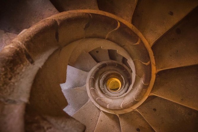 Sagrada Familia Private Tour with Skip-the-Line Ticket - Practical details before you commit