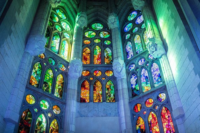 Sagrada Familia Skip the Line Tour Optional Small Group - The Passion façade changes the mood