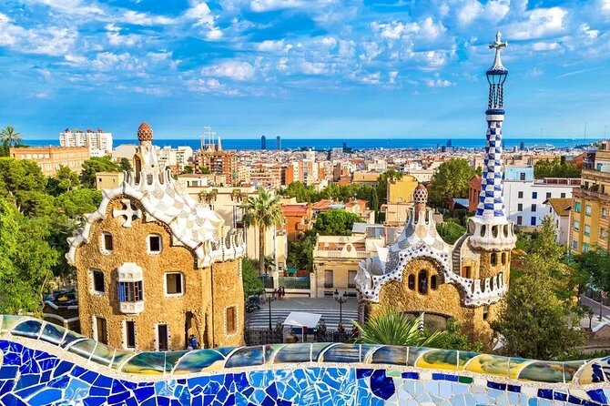 Sagrada Familia: Small Group Tour, hotel pick-up with Fast-Track - Is $169.38 a fair price?