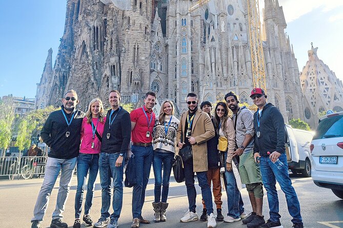 Sagrada Familia: The Golden Hour with Skip the line Tickets - Why the golden hour matters inside Sagrada Familia