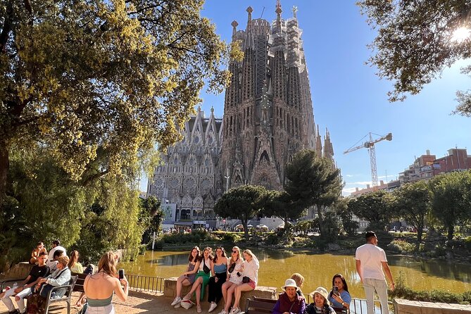 Sagrada Familia Tour with Express Entry and Local Guide - Is $81 a fair price?