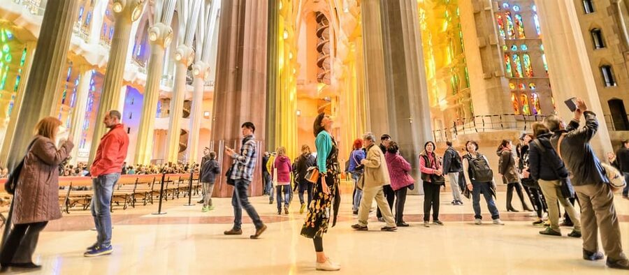 Sagrada Familia with Official Guide & Fast-Track Entry - The façades: stonework with a story