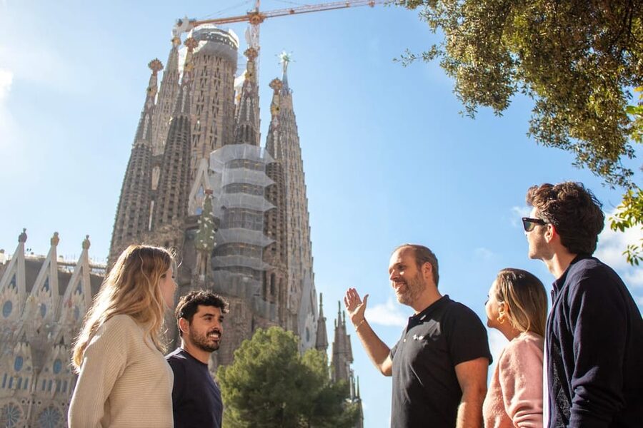 Sagrada Familia with Official Guide & Fast-Track Entry - Timing, pace, and what happens afterward