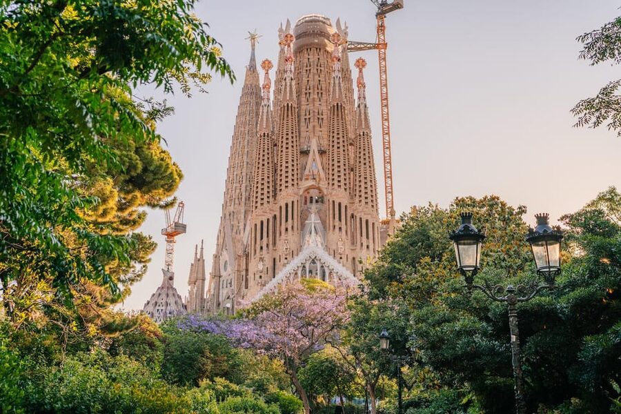 Sagrada Familia with Official Guide & Fast-Track Entry - Is $88 a fair price?