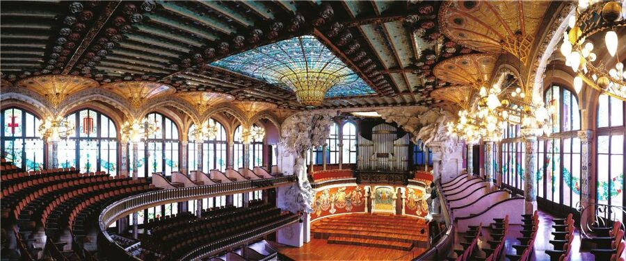 Sailing Experience & Flamenco at Palau de la Musica - Snacks, drinks, and the value of the onboard welcome