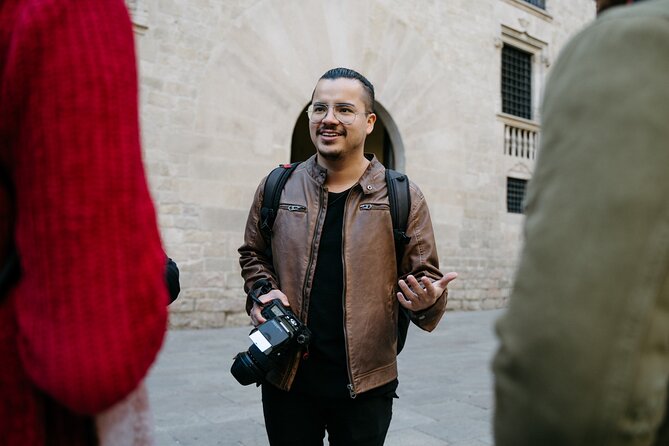 Shine in the Streets of Barcelona: cinematic & candid photos - Pont del Bisbe: Barcelona’s famous Gothic Quarter frame
