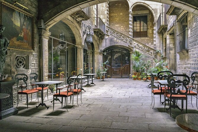 Skip-the-line Barcelona Cathedral with Private Guide - Extra Gothic Quarter sights: Santa Maria del Pi and civic Barcelona