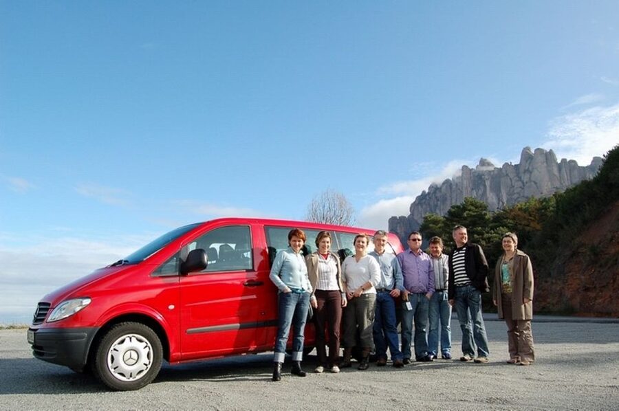 Skip-the-Line Barcelona & Montserrat Tour with Pick-up - Guides, vehicles, and the small-group difference