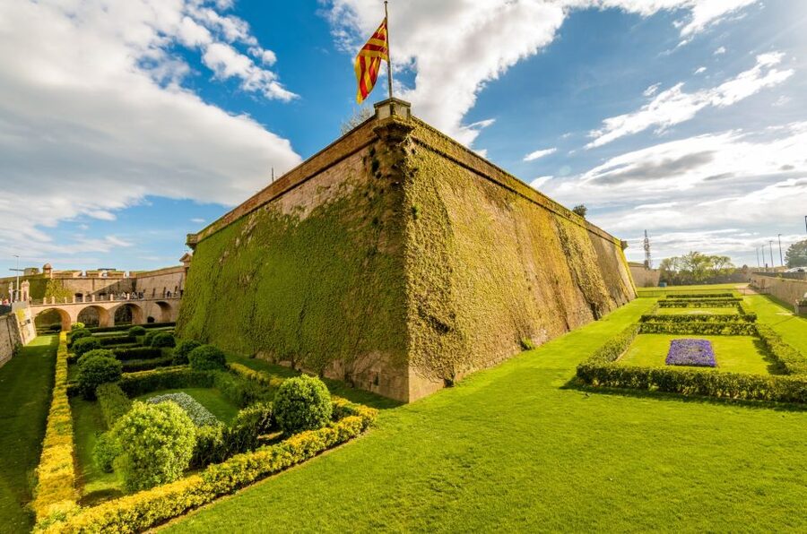 Skip-the-line Montjuïc Castle Tour with a Cable Car Ride - Who Should Book This Montjuïc Tour?