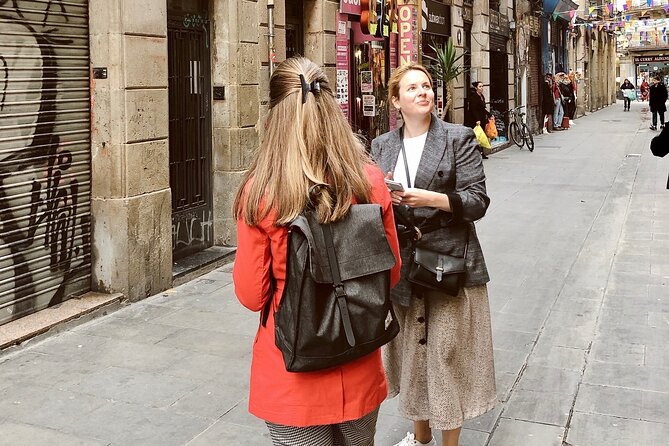 Street Art, Sculptures & Crime Stories Walking Tour – Barcelona - Price, timing, and practical value
