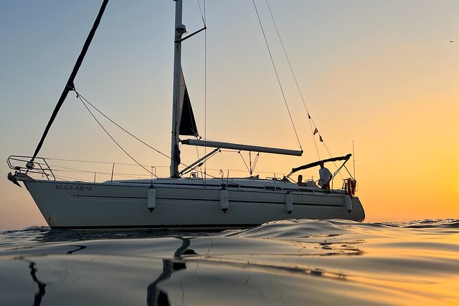 Sunset Sailing Cruise in Barcelona led by Young & Local Captain - Sunset quality depends on the sky