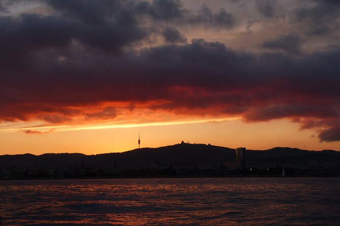 Sunset Sailing Tour in Barcelona - Who will enjoy this sailing most