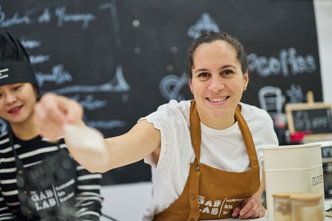 Sweet Escape: Create, Bake, and Take Home Your Creations - A hands-on baking morning near La Rambla