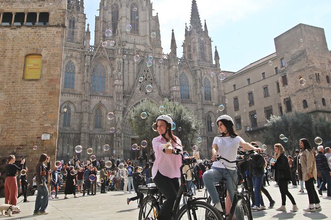 Tapas Tasting Bike/E-Bike Tour in Barcelona - Las Ramblas and Ciutadella Park