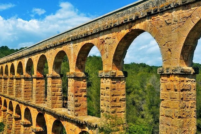 Tarragona and Sitges Tour with Small Group and Hotel Pick Up - Tarragona’s old town and the Roman amphitheater