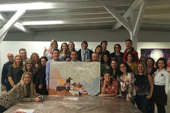 Teambuilding Barcelona: Create the logo of your company in mosaic - How the 2-hour-30-minute session works